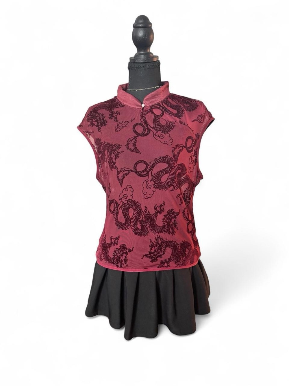 SHEIN Burgundy Dragon-Embossed Mandarin Collar Tank